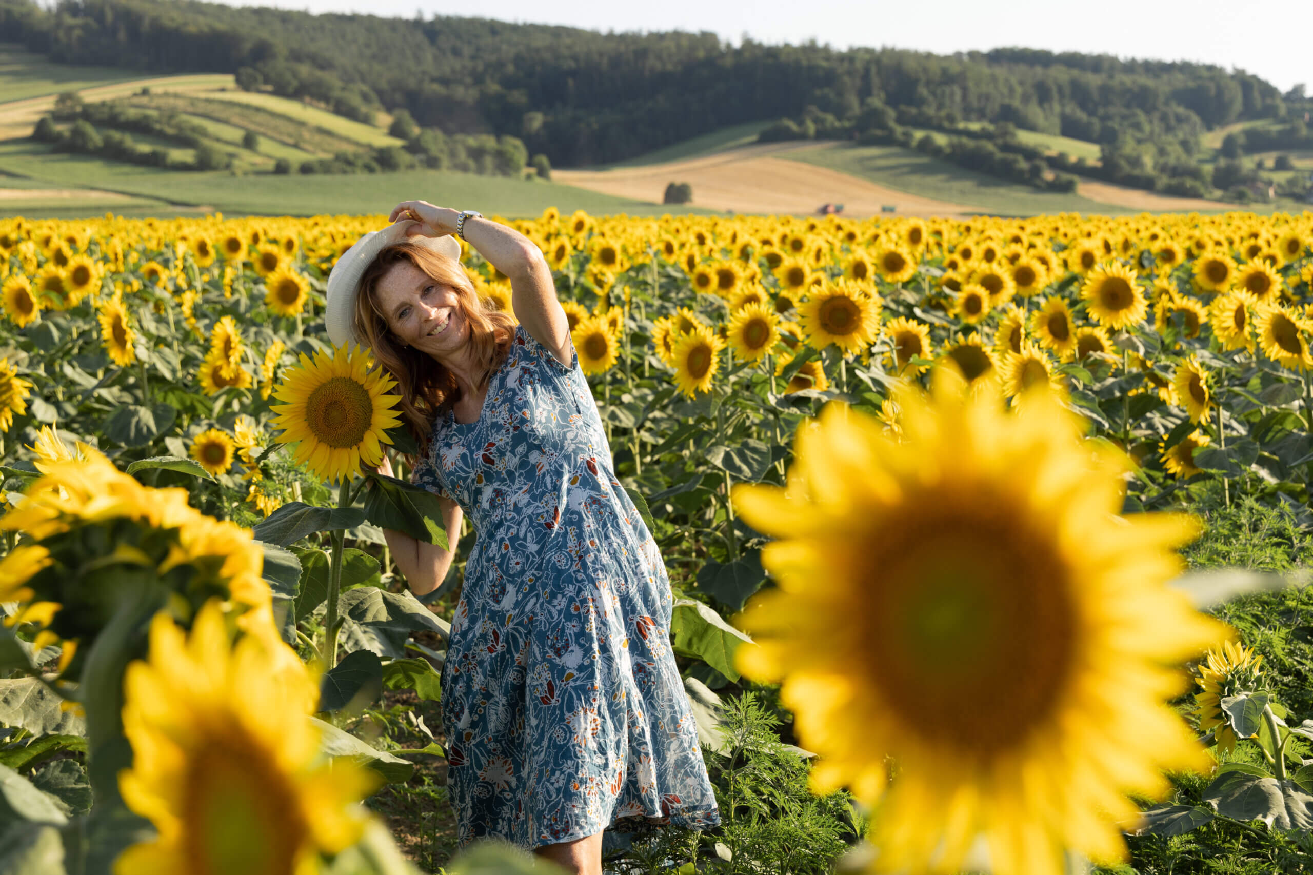 Ein bisschen Helga - im Sonnenblumenfeld